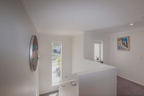 Photo of property in 11 Belize Grove, Grenada Village, Wellington, 6037