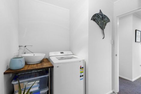 Photo of property in 80 Tio Tio Road, Seatoun, Wellington, 6022