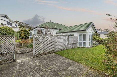 Photo of property in 1 Tombane Terrace, Papakowhai, Porirua, 5024