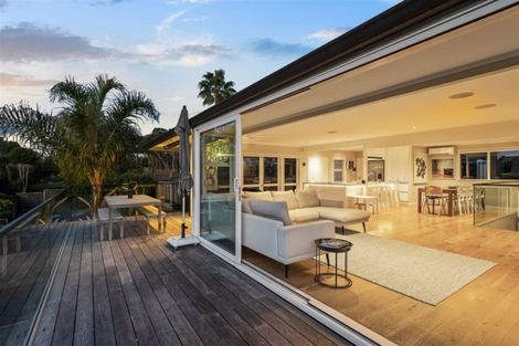 Photo of property in 2/65 Park Rise, Campbells Bay, Auckland, 0630