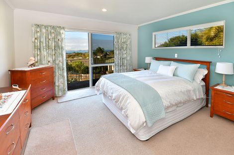 Photo of property in 4 Astor Place, Orewa, 0931