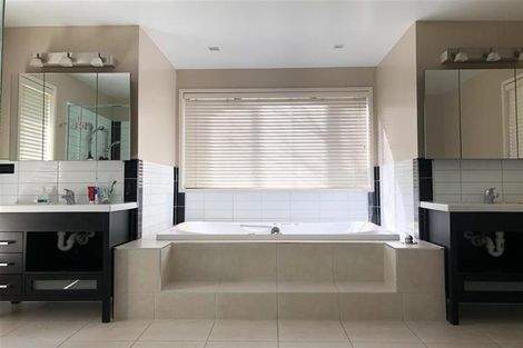 Photo of property in 45 Harry Dreadon Road, Opaheke, Papakura, 2584