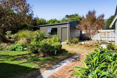 Photo of property in 1 Mahuru Lane, Okato, 4335