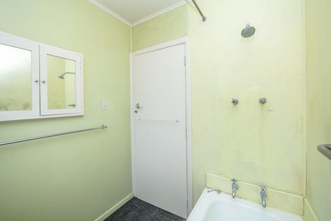 Photo of property in 29 Johnston Street, Featherston, 5710