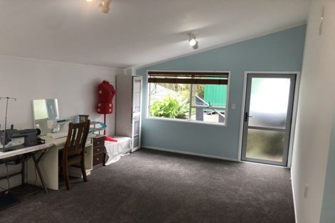 Photo of property in 78 Wirihana Road, Titirangi, Auckland, 0604