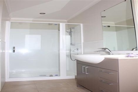 Photo of property in 50 Greenbough Lane, Greenhithe, Auckland, 0632