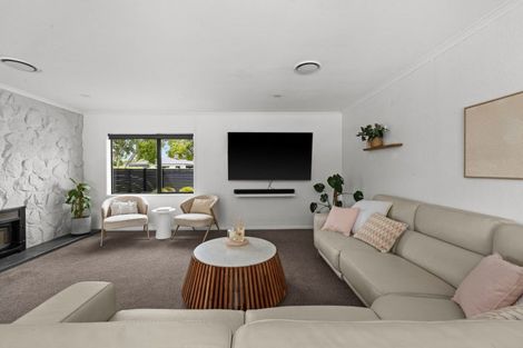 Photo of property in 29 Kent Terrace, Taradale, Napier, 4112