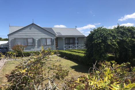 Photo of property in 3 Iris Place, Clendon Park, Auckland, 2103