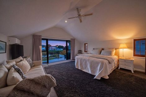 Photo of property in 42 Seychelles Drive, Papamoa Beach, Papamoa, 3118