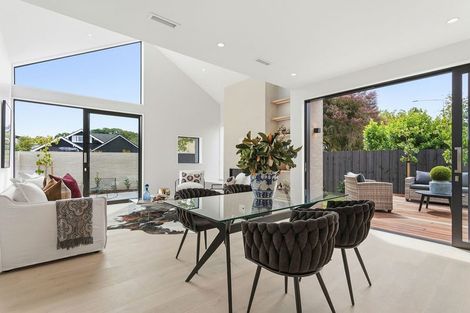 Photo of property in 38 Straven Road, Riccarton, Christchurch, 8011