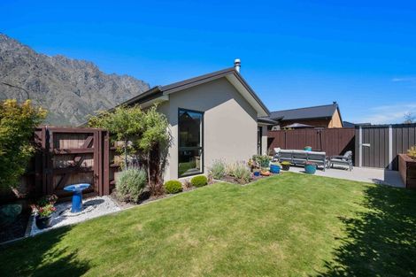 Photo of property in 2 Collie Road, Pukekohe, 2120