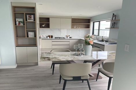 Photo of property in 8 Taipahitini Road, Rosehill, 2113