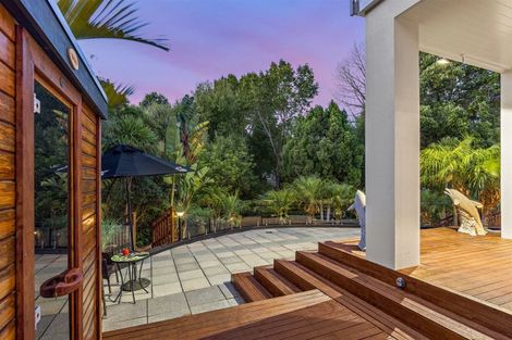 Photo of property in 5 Oakford Park Crescent, Greenhithe, Auckland, 0632