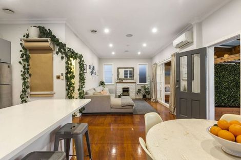 Photo of property in 2/22 Roseberry Avenue, Birkenhead, Auckland, 0626