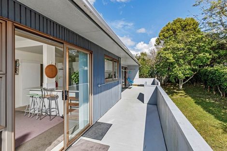 Photo of property in 43 Girrahween Drive, Totara Vale, Auckland, 0629