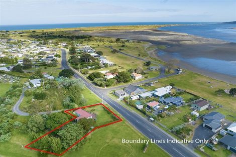 Photo of property in 69 Maunsell Road, Port Waikato, Tuakau, 2695