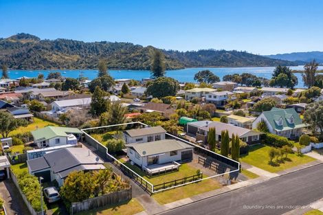 Photo of property in 35 Arthur Street, Whitianga, 3510