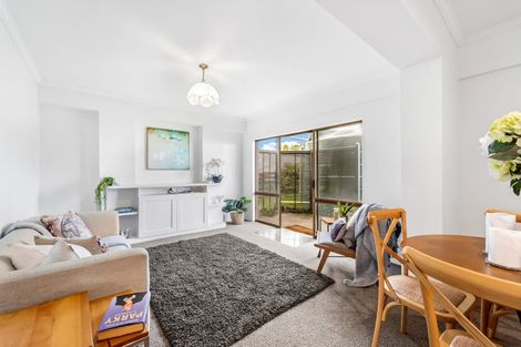 Photo of property in 1006 Whangaparaoa Road, Tindalls Beach, Whangaparaoa, 0930