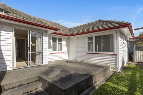 Photo of property in 28 Glen Road, Stokes Valley, Lower Hutt, 5019