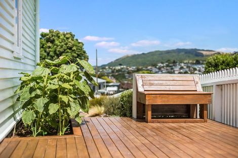 Photo of property in 4b Bay Drive, Titahi Bay, Porirua, 5022