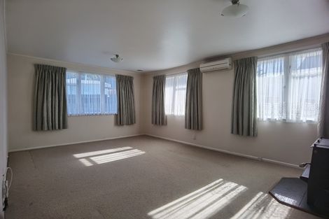 Photo of property in 31 Rangituhi Crescent, Takapuwahia, Porirua, 5022