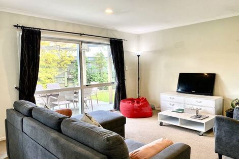 Photo of property in 62 Sunstone Crescent, Brown Owl, Upper Hutt, 5018