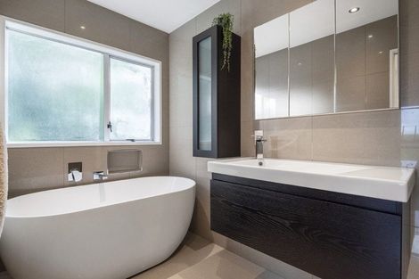 Photo of property in 12 Whitehills Road, Waitoki, Silverdale, 0994