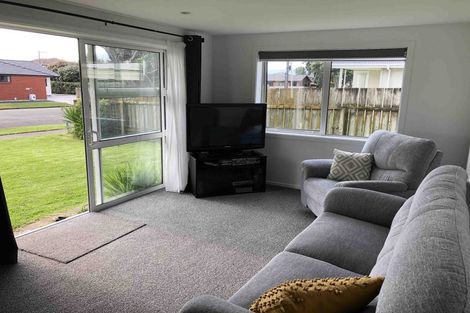 Photo of property in 61 Whiteley Street, Moturoa, New Plymouth, 4310