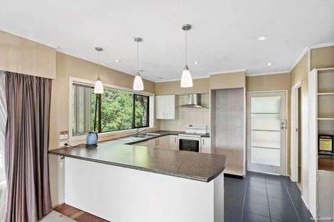 Photo of property in 2 The Boulevard, Sunnyhills, Auckland, 2010