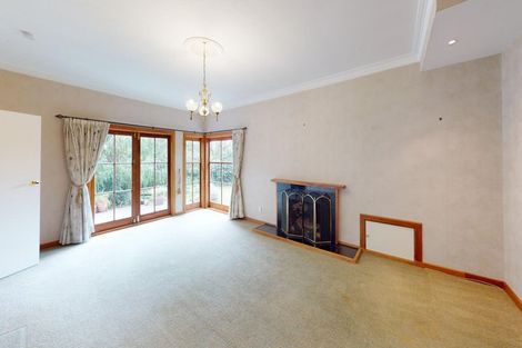 Photo of property in 19 Jensen Street, Hokowhitu, Palmerston North, 4410