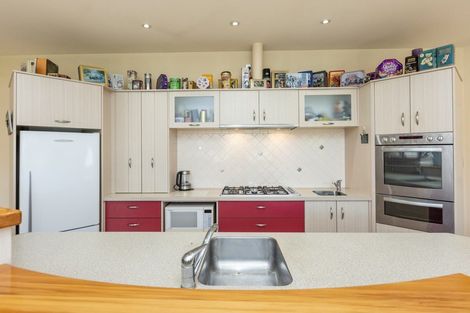 Photo of property in 17 Napier Street, Jervoistown, Napier, 4112