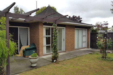 Photo of property in 210 Memorial Avenue, Burnside, Christchurch, 8053