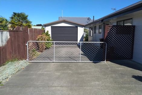 Photo of property in 2/12 Beveridge Place, Greenmeadows, Napier, 4112