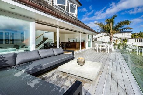 Photo of property in 306 Hurstmere Road, Takapuna, Auckland, 0622