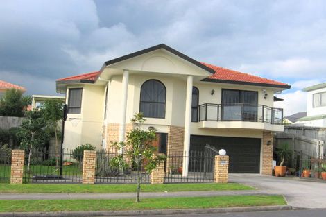 Photo of property in 9 Pelargonium Terrace, Goodwood Heights, Auckland, 2105