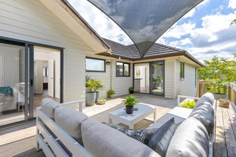 Photo of property in 33 Mural Place, Greenhithe, Auckland, 0632