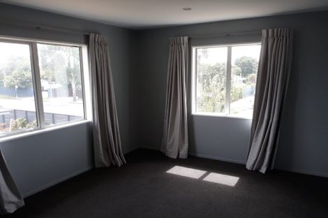 Photo of property in 2 Westpark Drive, Burnside, Christchurch, 8053