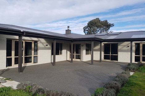 Photo of property in 70 Queens Avenue, Waikuku Beach, 7402