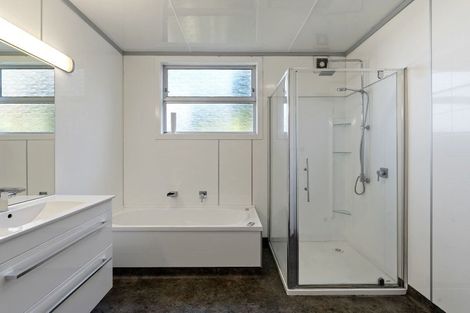 Photo of property in 1 Fyvie Avenue, Tawa, Wellington, 5028