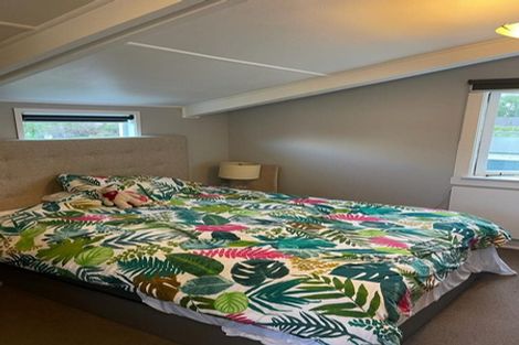 Photo of property in 13 Rickards Place, New Lynn, Auckland, 0600