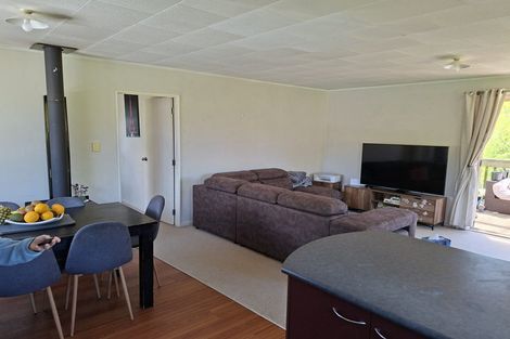 Photo of property in 169 Awa Road, Kumeu, 0891