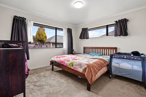 Photo of property in 72 Manuroa Road, Takanini, 2112