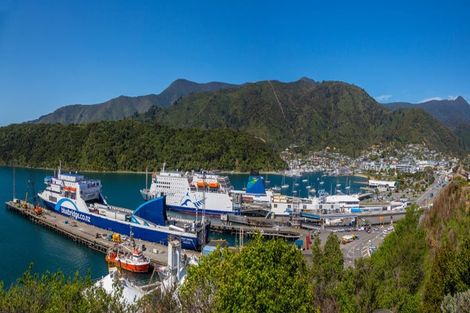 Photo of property in Oxleys Rock Apartments, 401/6 London Quay, Picton, 7220