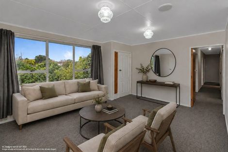 Photo of property in 10 Gannet Place, One Tree Point, 0118