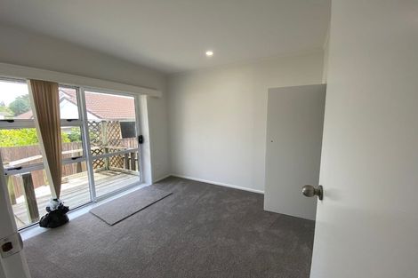 Photo of property in 1/59 Shakespeare Road, Milford, Auckland, 0620