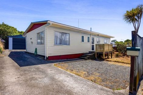 Photo of property in 15 Camellia Avenue, Bell Block, New Plymouth, 4312