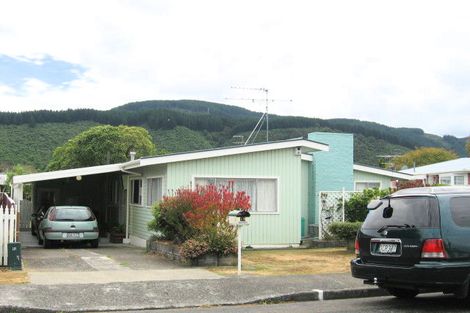 Photo of property in 13 Ruru Crescent, Heretaunga, Upper Hutt, 5018