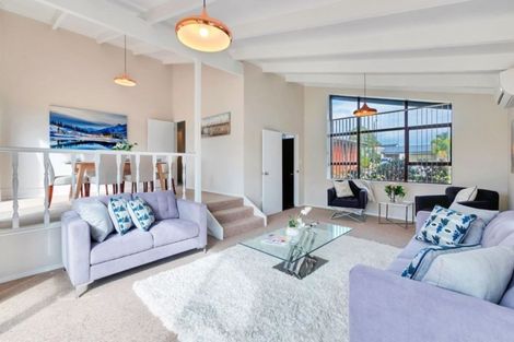 Photo of property in 43 Lakeside Drive, Pahurehure, Papakura, 2113