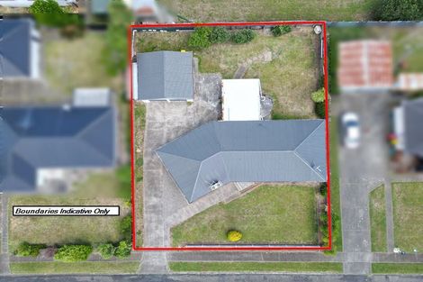 Photo of property in 16 Mark Perreau Place, Foxton, 4814