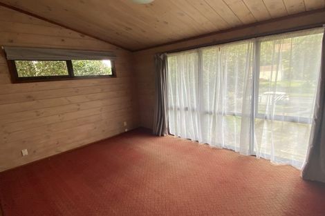 Photo of property in 23 Ambury Place, Merrilands, New Plymouth, 4312